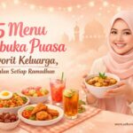 Menu berbuka puasa favorit keluarga terdiri dari sayur asem, goreng pindang tongkol, gorengan, dan sambal di meja makan Ramadhan.